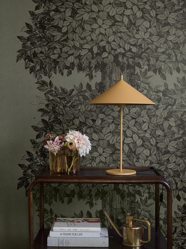Mural de papel pintado árbol sobre fondo verde Viola Gråsten Hassel 1952 - Imagen 5