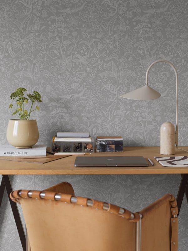 Papel pintado floral estampado color blanco con fondo gris Stig Lindberg Grazia 1981 - Imagen 4