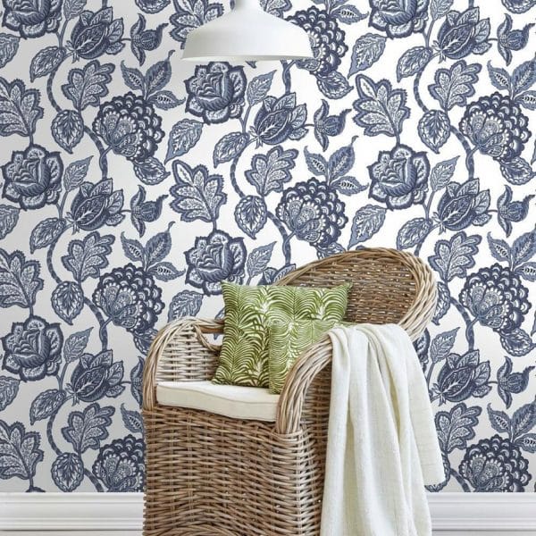 Papel pintado flores color azul sobre fondo blanco Mid Summer Jacobean CY1535 - Imagen 3