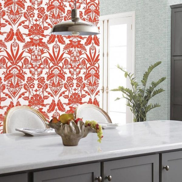 Papel pintado estilo damasco en color naranja sobre fondo blanco Botanical Damask CY1586 - Imagen 3