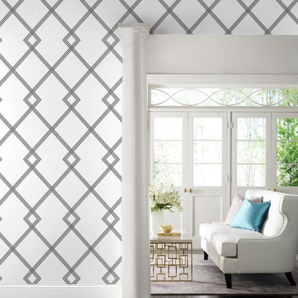 Papel pintado estilo geométrico-trellis rayas en negro sobre fondo blanco Ribbon Stripe Trellis CY1509 - Imagen 3