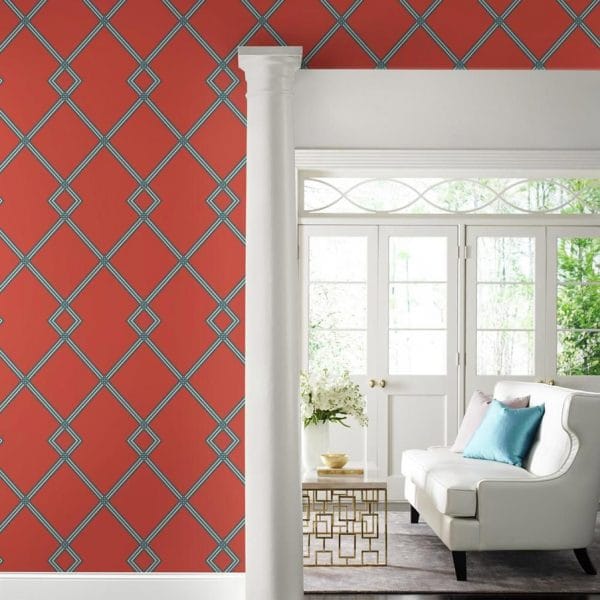Papel pintado estilo geométrico-trellis rayas en gris sobre fondo rojo Ribbon Stripe Trellis CY1512 - Imagen 3