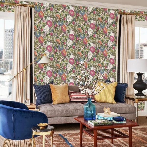 Papel pintado de estilo floral estampado multicolor con fondo beige Vincent Poppies CY1516 - Imagen 3