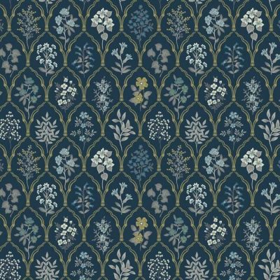 Papel pintado de estilo estampado floral en tonos de azul sobre fondo azul oscuro Hawthorne RI5131