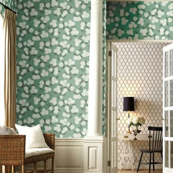 Papel pintado estilo flores en blanco sobre fondo color verde Hydrangea RI5145 - Imagen 3