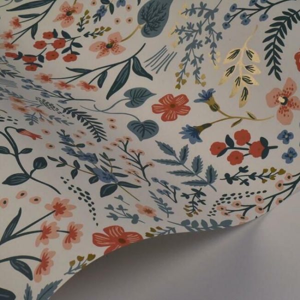 Papel pintado de estilo estampado floral multicolor sobre fondo beige Wildwood RI5157 - Imagen 4