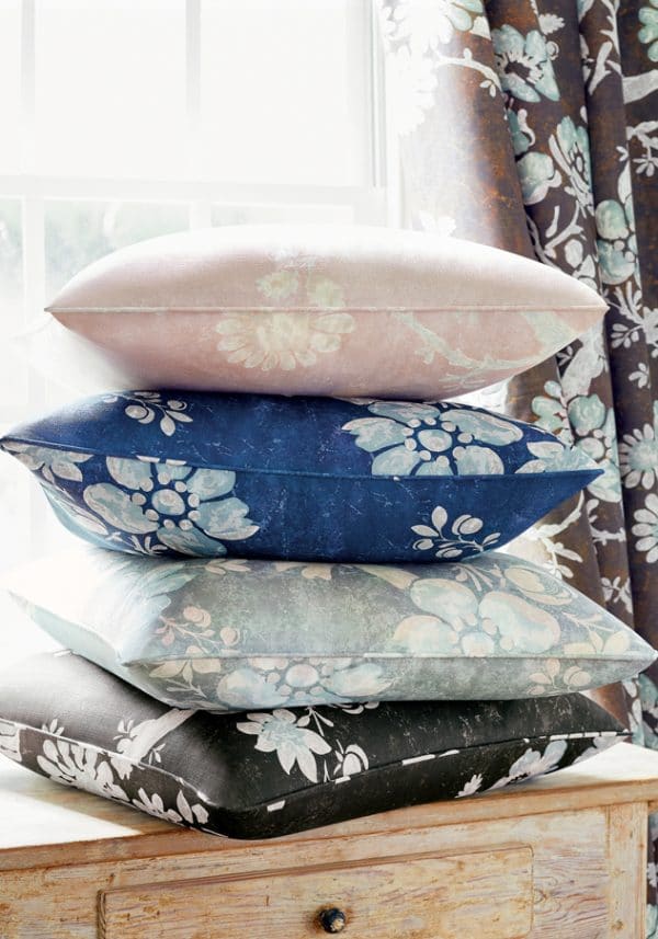 Tela de estilo floral estampado en color marrón Claudette F910817 - Imagen 4