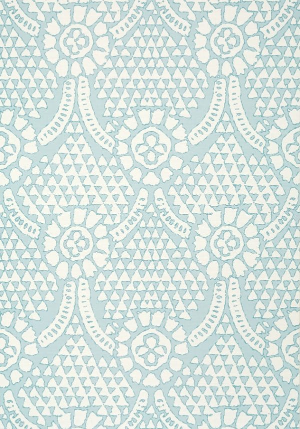 Papel pintado de medallones en color blanco sobre fondo azul claro Chamomile T14320