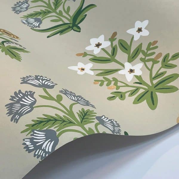 Papel pintado estampado flores de color beige Mughal Rose RP7350 - Imagen 4