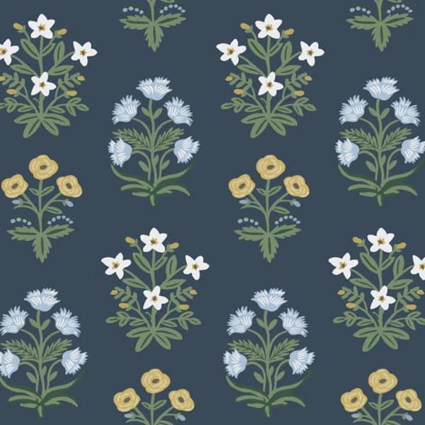 Papel pintado estampado flores de color azul Mughal Rose RP7351