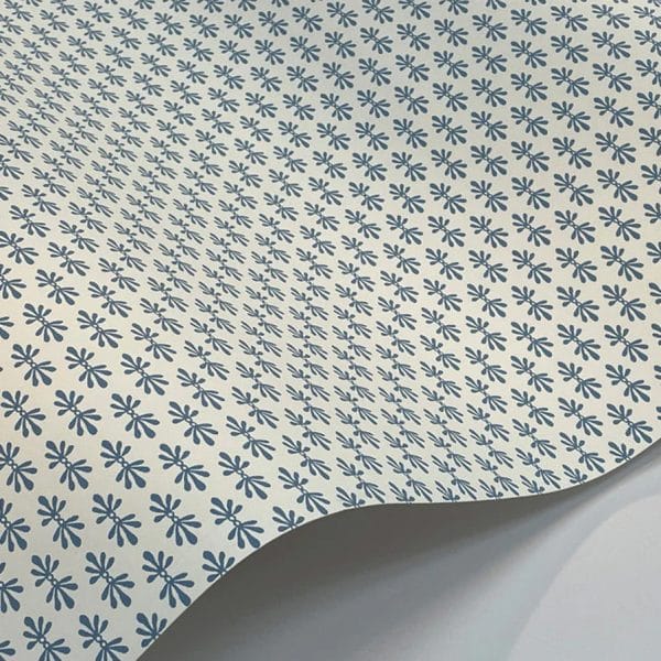 Papel pintado dibujo pequeño en color azul Petal RP7365 - Imagen 4