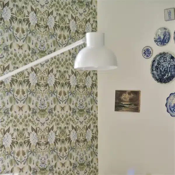 Papel pintado de estampado floral en color azul Ikebana Damask PDG1156/04 - Imagen 15