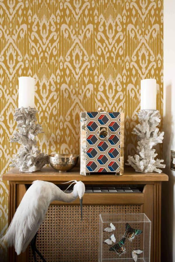 Papel pintado de thai ikat en color amarillo Padmasalis A00802 - Imagen 3