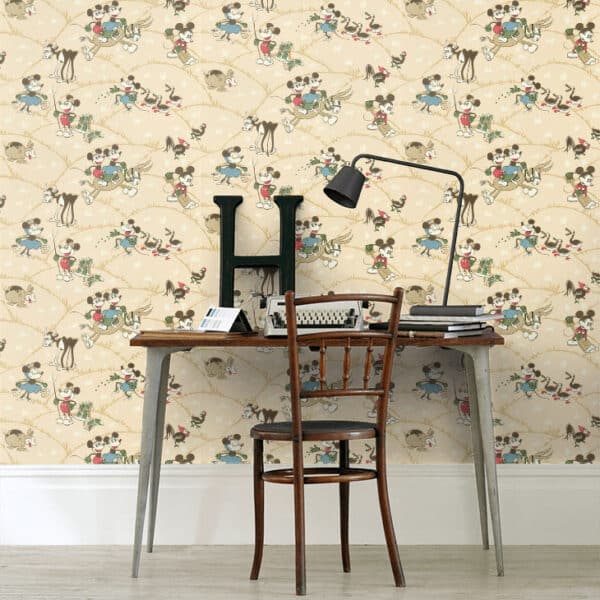Papel pintado de Mickey Mouse y Minnie en color beige Mickey at the Farm DDIW217267 - Imagen 6