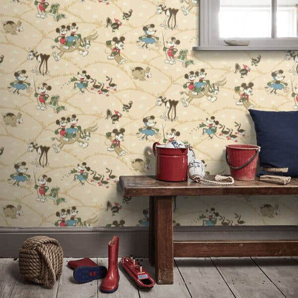 Papel pintado de Mickey Mouse y Minnie en color beige Mickey at the Farm DDIW217267 - Imagen 3