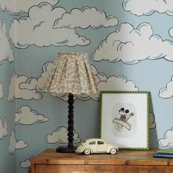 Papel pintado de Mickey Mouse y Minnie en color azul Mickey in the Clouds DDIW217292 - Imagen 3