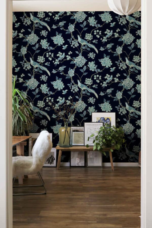 Papel pintado de estampado floral en color azul Bird Song Navy A00003 - Imagen 3