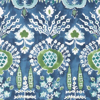 Papel pintado de estampado floral en color azul Mendoza Suzani Blue and Green on Navy T16241