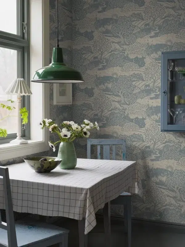 Papel pintado de árboles en color azul Solangen 5828 - Imagen 4