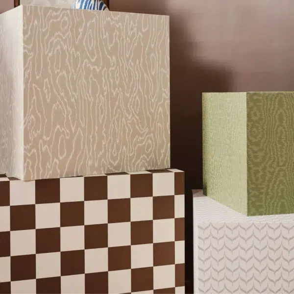 Papel pintado bicolor en color marrón Adderstone HHHW113167 - Imagen 14