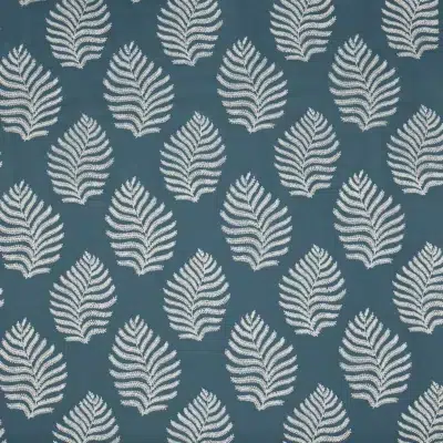 Tela bordada de hojas en color azul Milne 4097/725