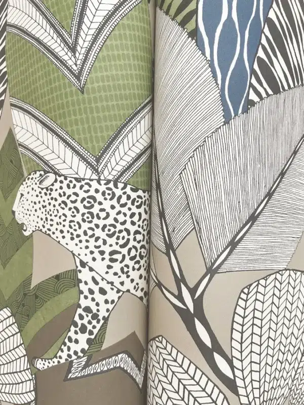 Papel pintado selva de color marrón Namiri AB3112 - Imagen 11